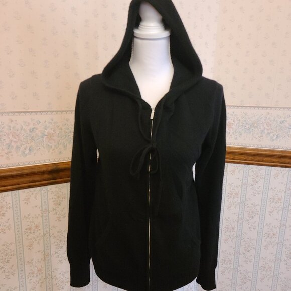The Cashmere Project Tops - Y2K - THE CASHMERE PROJECT- COMFY BLACK ZIP HOODIE GRAY HEART ON BACK -SIZE (M)